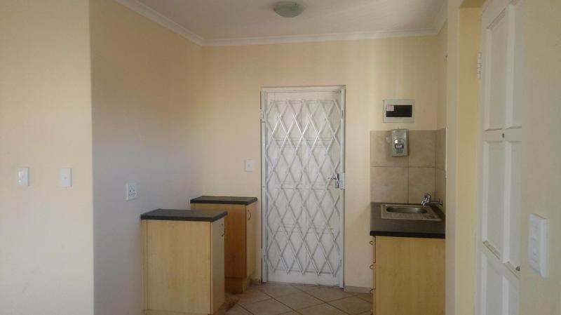 To Let 2 Bedroom Property for Rent in Gaylee Western Cape